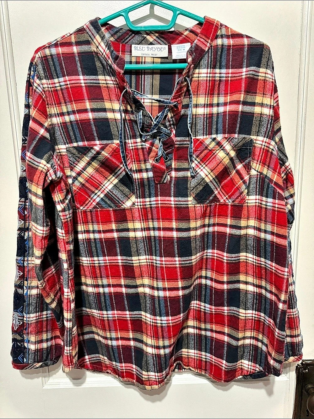 BLEU BAYOU Casual Wear Plaid Tunic in Red & Black Medium Like New